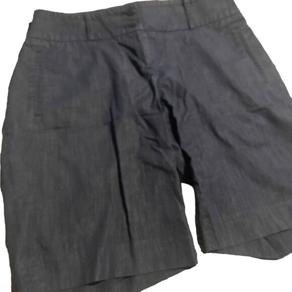 Ann Taylor size 4 shorts excellent  condition see pics - Picture 1 of 3